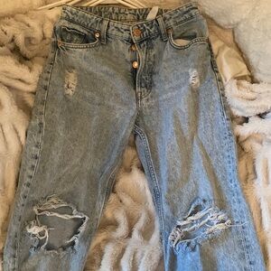 Light Wash 90’s Boyfriend Jeans, US size 2